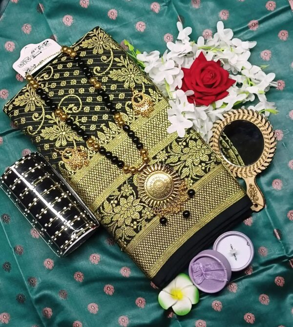 কাতান বেনারসি শাড়ির  ইন্টেরেস্টিং প্যাকেজ😍