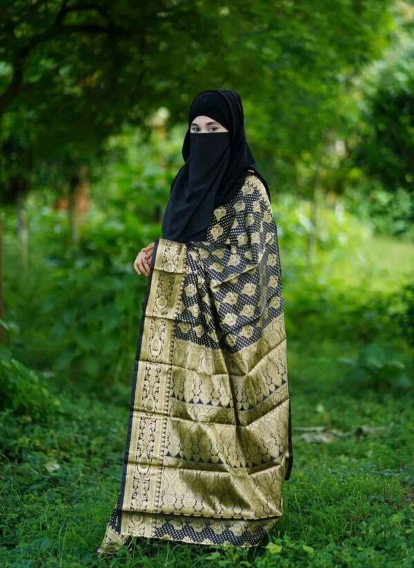 কাতান বেনারসি শাড়ির  ইন্টেরেস্টিং প্যাকেজ😍 - Image 2